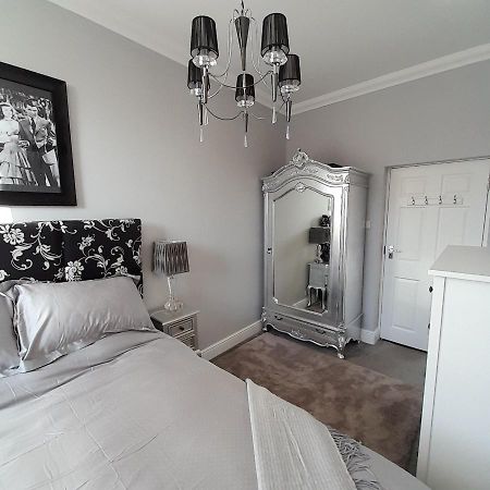 Lytham Apartment Литам Сент Аннс Екстериор снимка