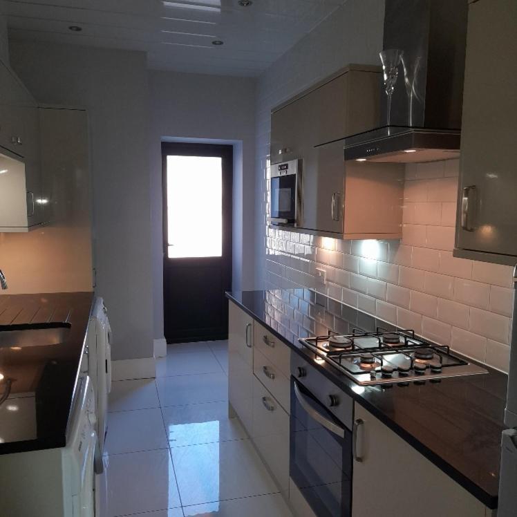 Lytham Apartment Литам Сент Аннс Екстериор снимка